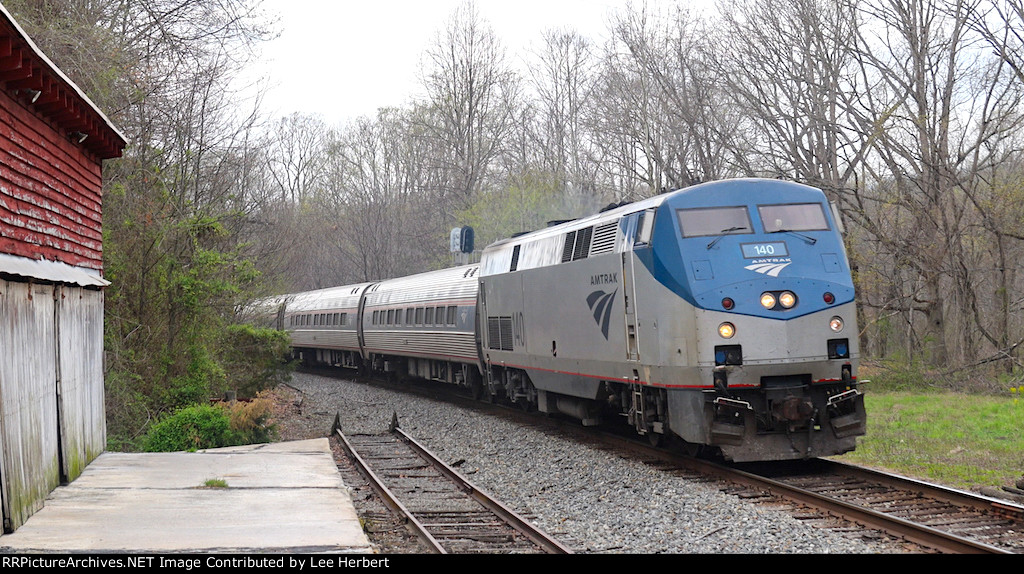 AMTK 140 on the point of eastbound Cardinal